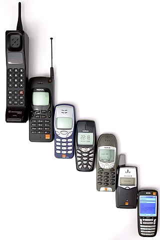 320px-Mobile_phone_evolution